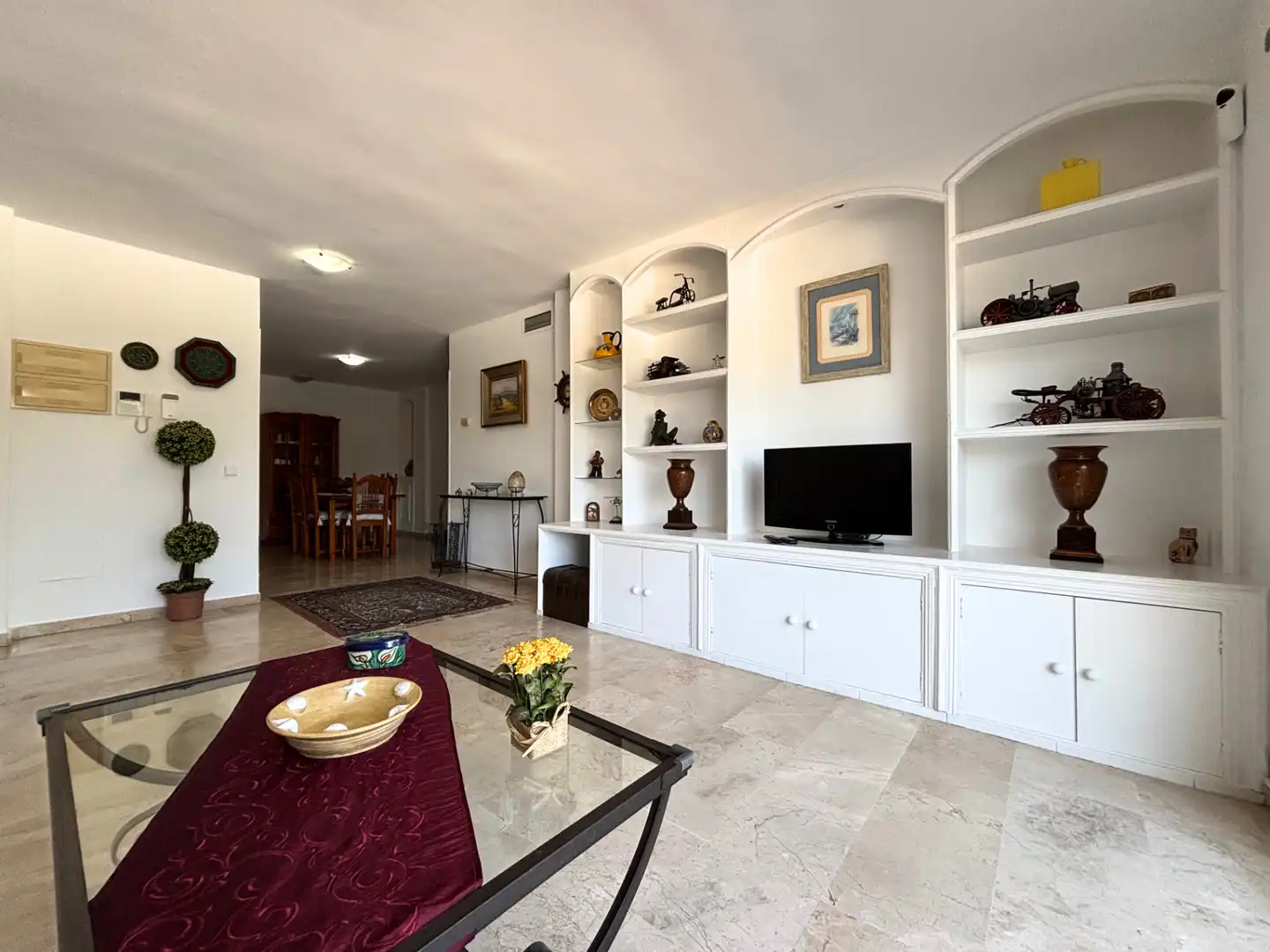 Living room of Flat for sale in Marbella  with Air Conditioner, Private garden and Terrace