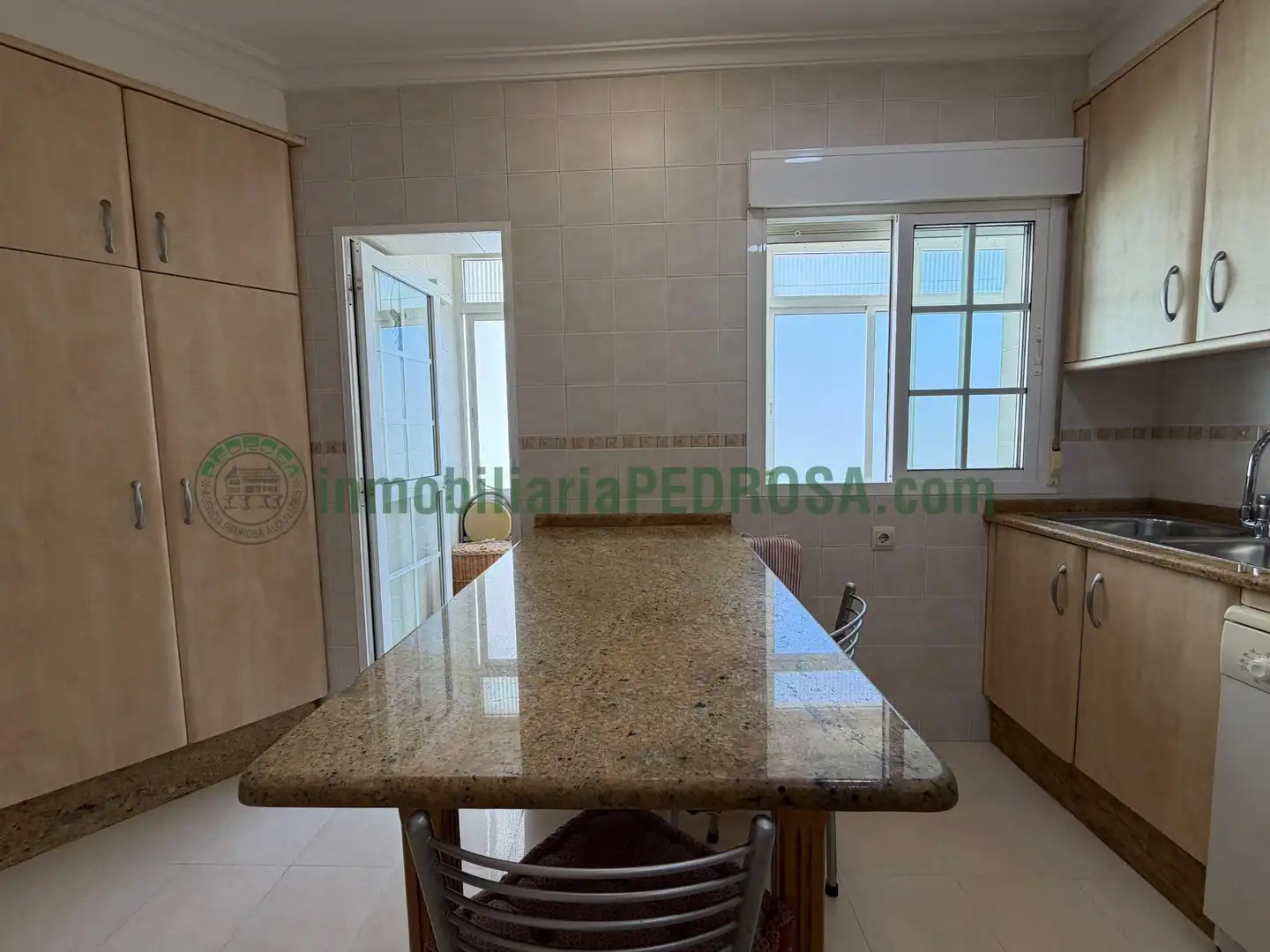 Apartamento en venta en JOAQUIN COSTA, Zona de Plaza de Barcelos