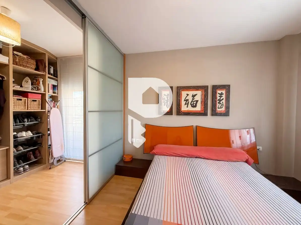 Habitación de Piso en venta en Sant Vicenç Dels Horts con Aire acondicionado, Calefacción y Parquet
