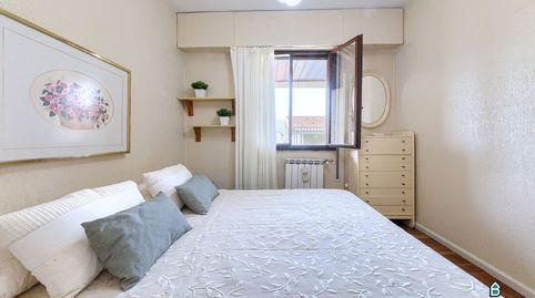Foto 2 von Wohnung zum Verkauf in Grupo Santo Domingo de Guzmán, Iturralde, Bilbao