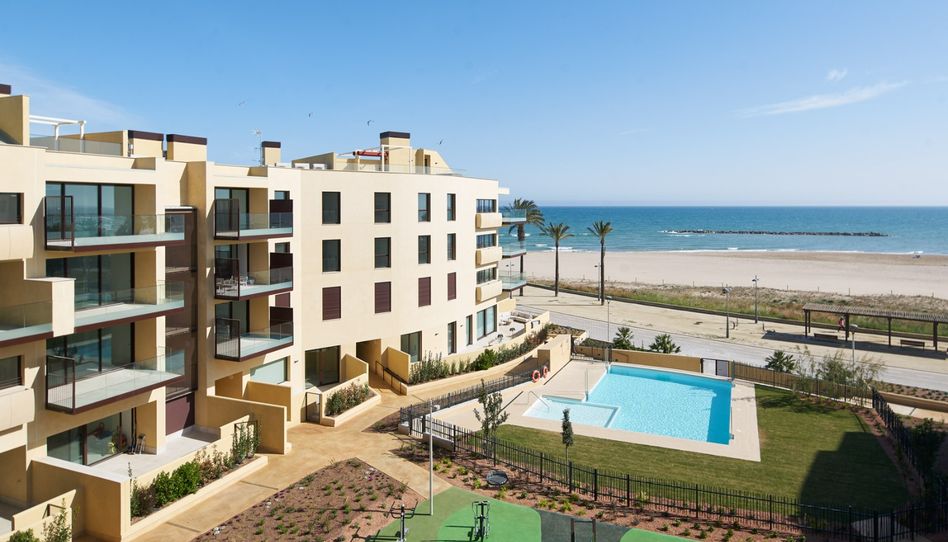 Foto 1 de Piso en venta en Avinguda Jaume I, 139, Les Salines - Pla de Sant Pere, Barcelona