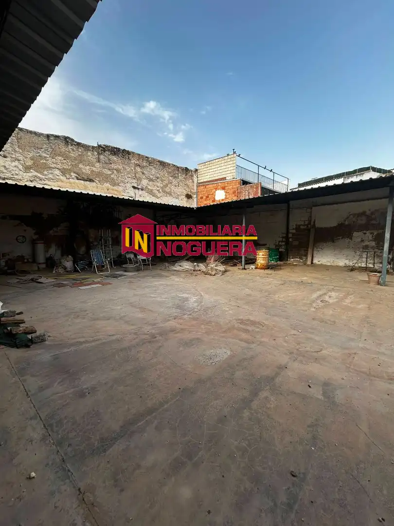 Vista exterior de Nau industrial en venda en Écija