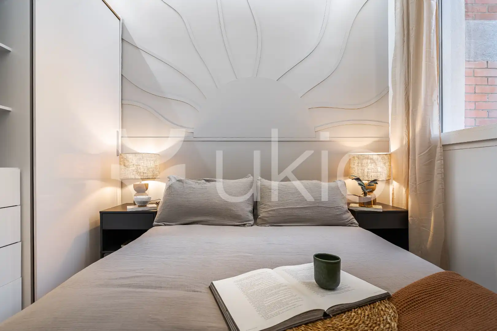 Dormitori de Apartament de lloguer en Madrid amb Aire condicionat, Calefacció i Moblat