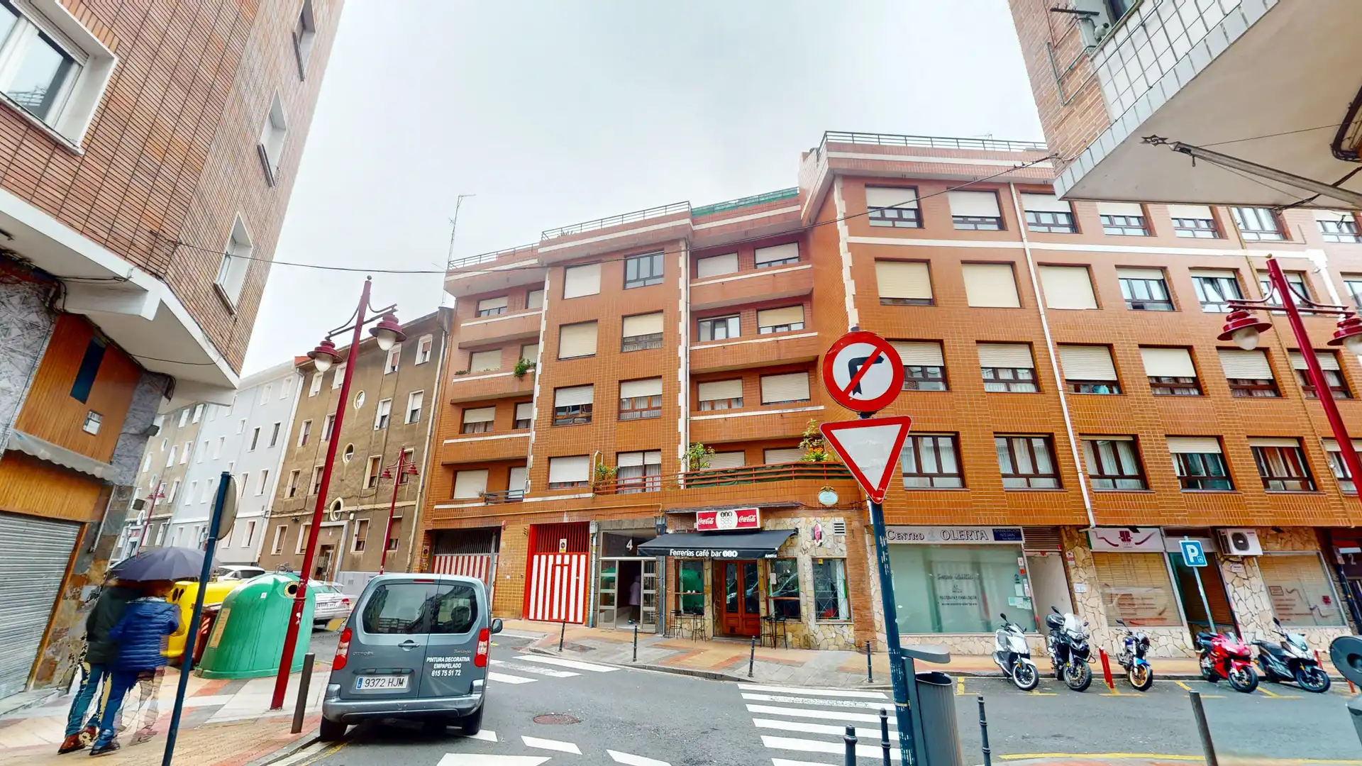 Außenansicht von Wohnung zum Verkauf in Barakaldo  mit Heizung und Balkon