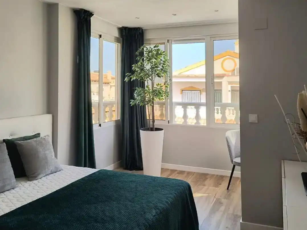 Schlafzimmer von Maisonette zum Verkauf in Orihuela mit Klimaanlage, Terrasse und Schwimmbad