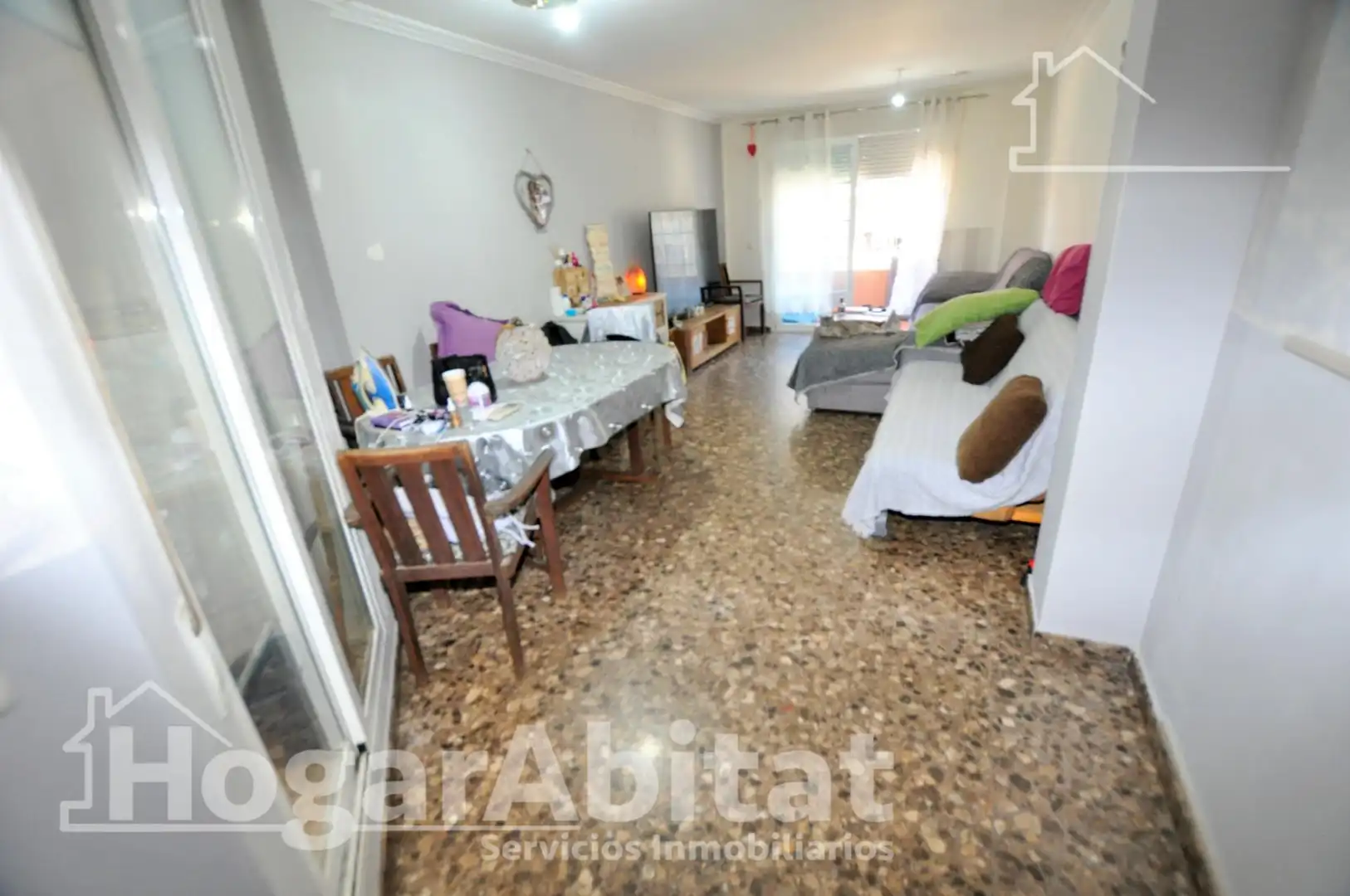 Flat with terrace for sale in Calle Vilamarxant