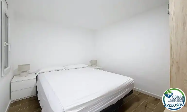 Bedroom of Flat for sale in Roses  with Heating, Terrace and Furnished