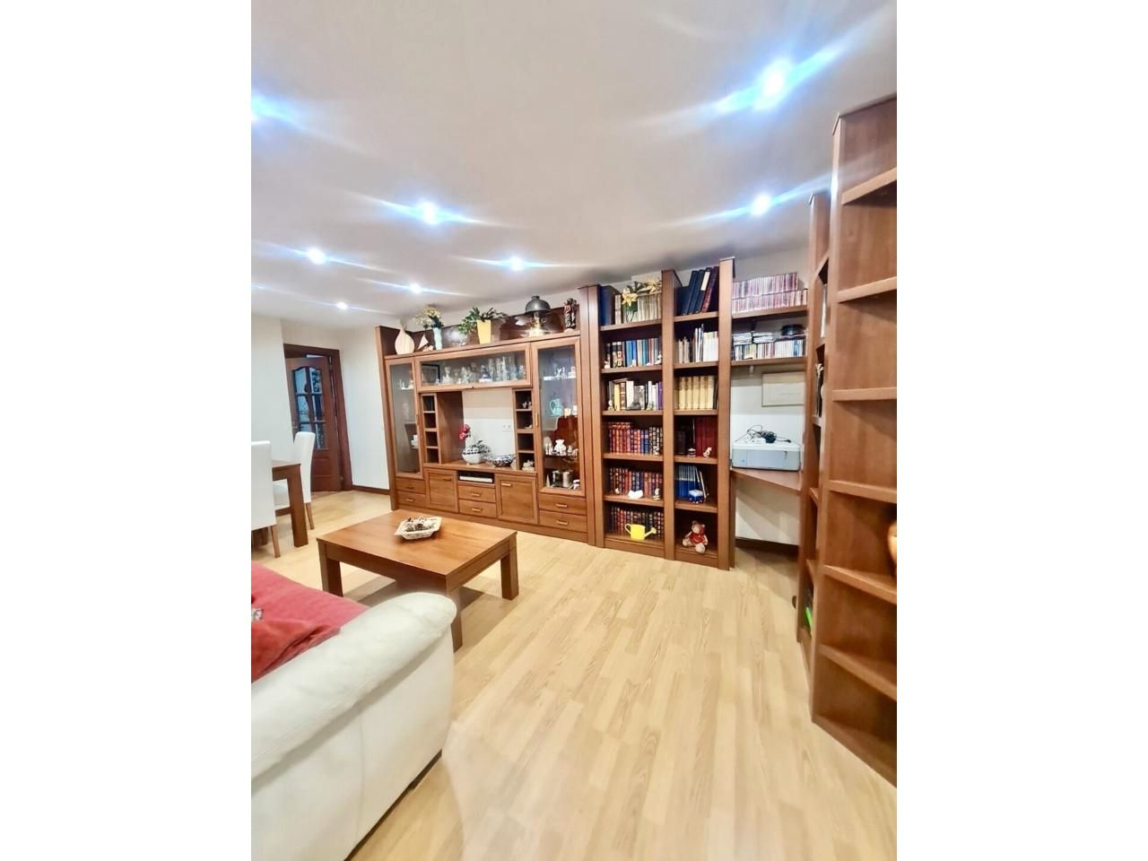 Pis en venda en Gijón  amb Parquet, Terrassa i Forn