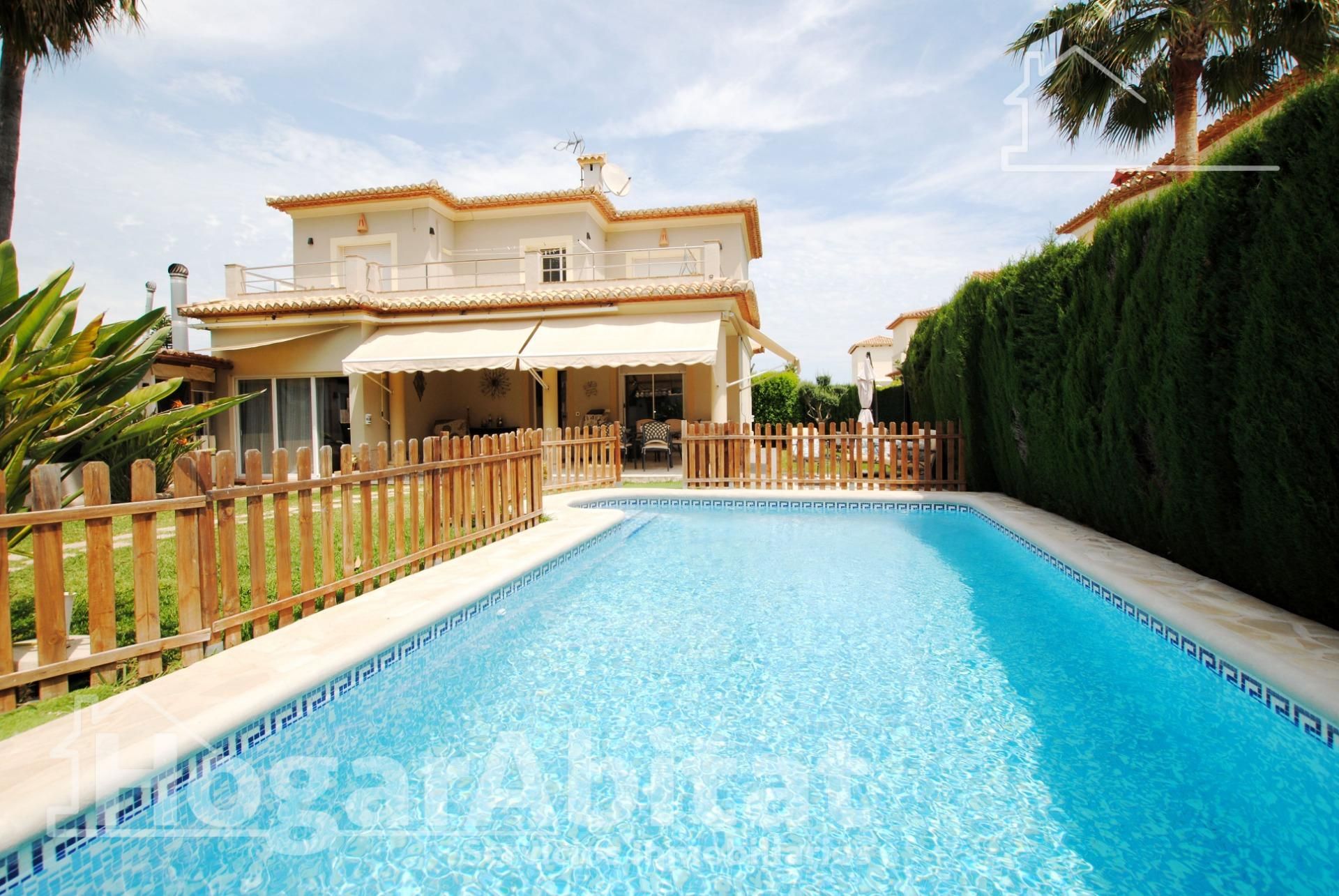 Piscina de Casa o xalet en venda en Els Poblets amb Aire condicionat, Calefacció i Jardí privat