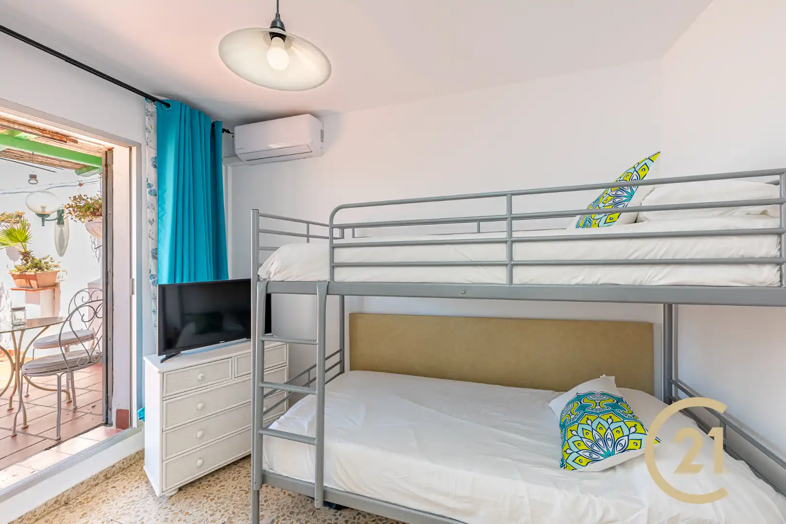 Habitación de Ático en venta en Marbella con Aire acondicionado, Terraza y Internet