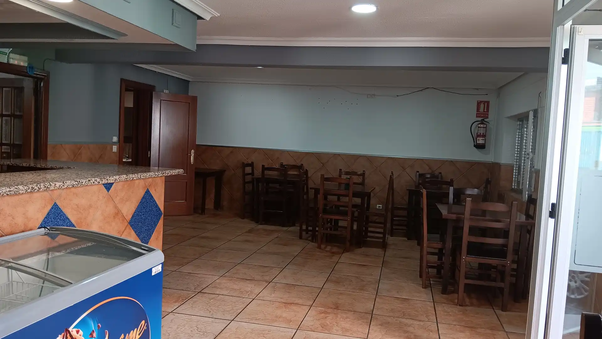 Local comercial en venda a Calle Lorenzo Roldán, imagen 2