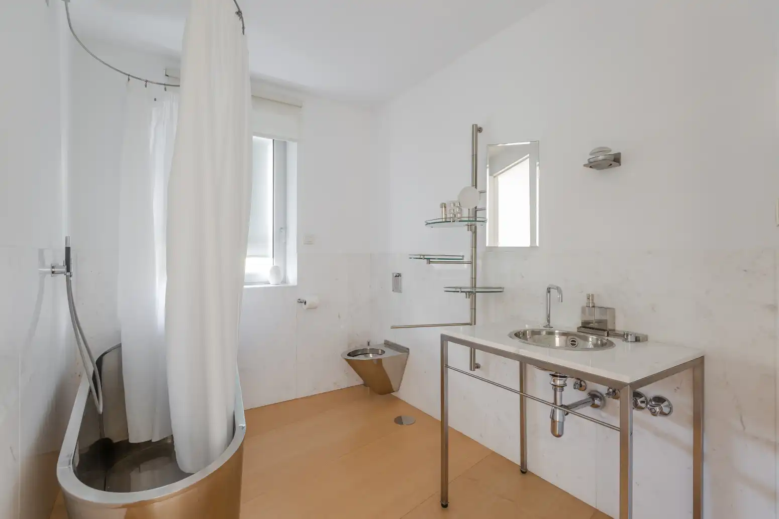 Badezimmer von Haus oder Chalet zur Miete in Valle de Egüés / Eguesibar mit Klimaanlage, Heizung und Privatgarten
