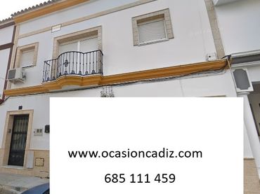 Casa amb balcó en venda a Calle Bellavista 35