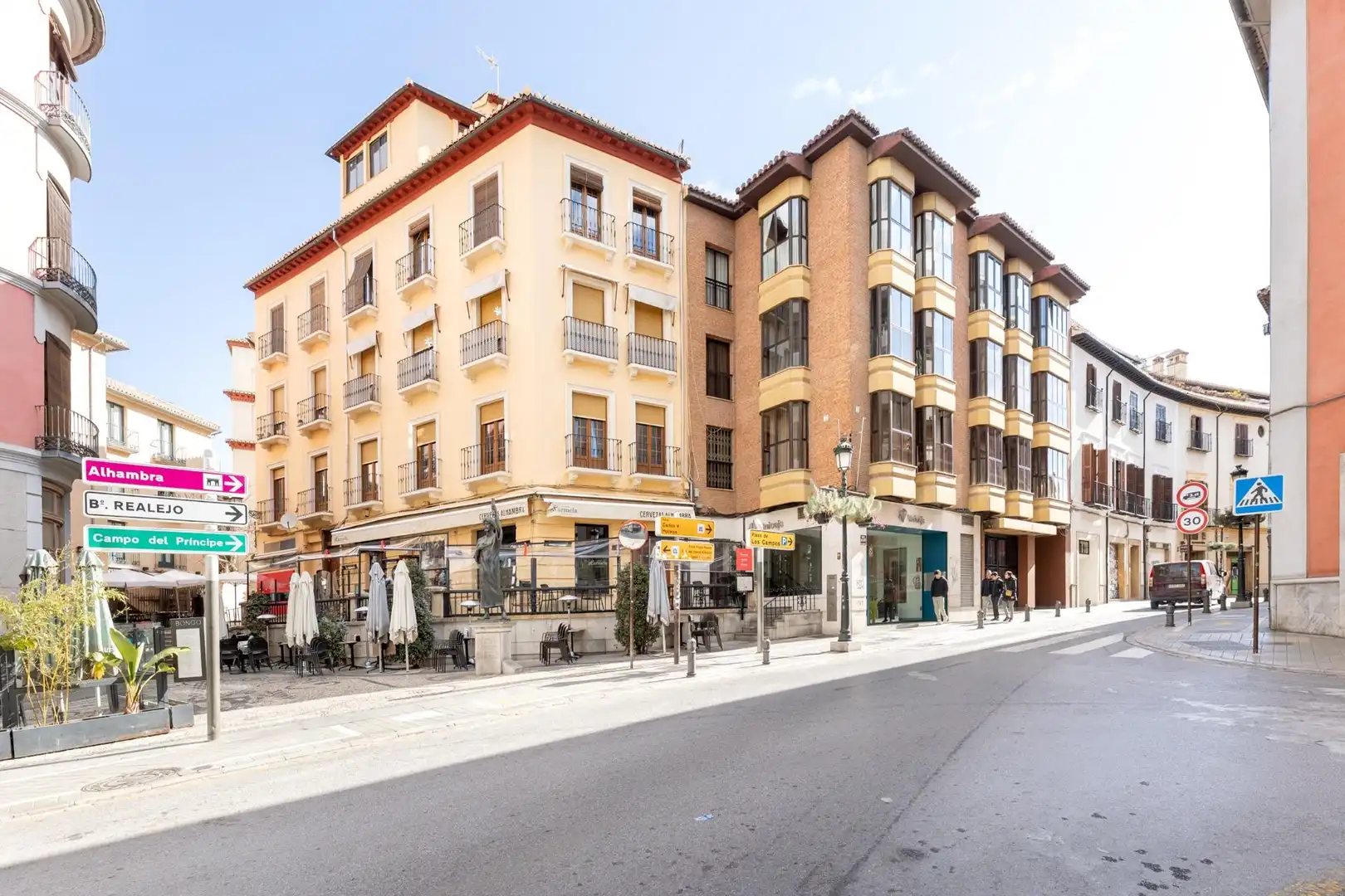 Exterior view of Flat for sale in  Granada Capital  with Air Conditioner