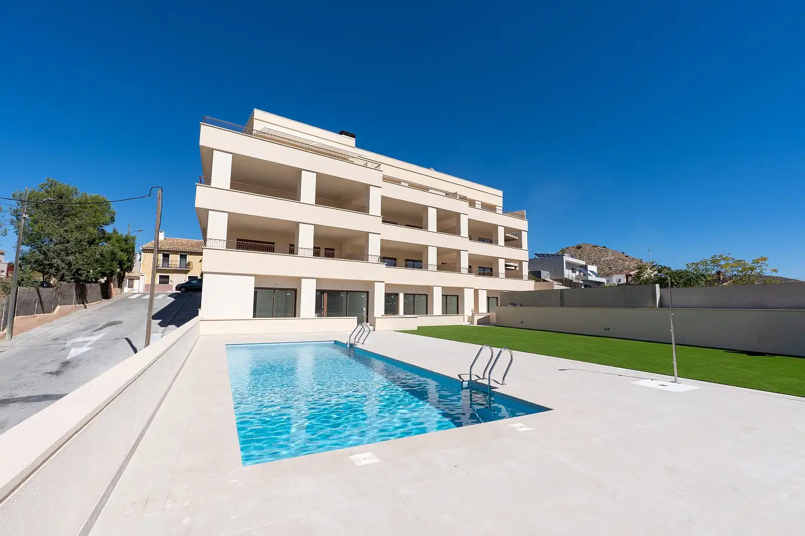 Apartment with terrace for sale in Hondón de las Nieves / El Fondó de les Neus