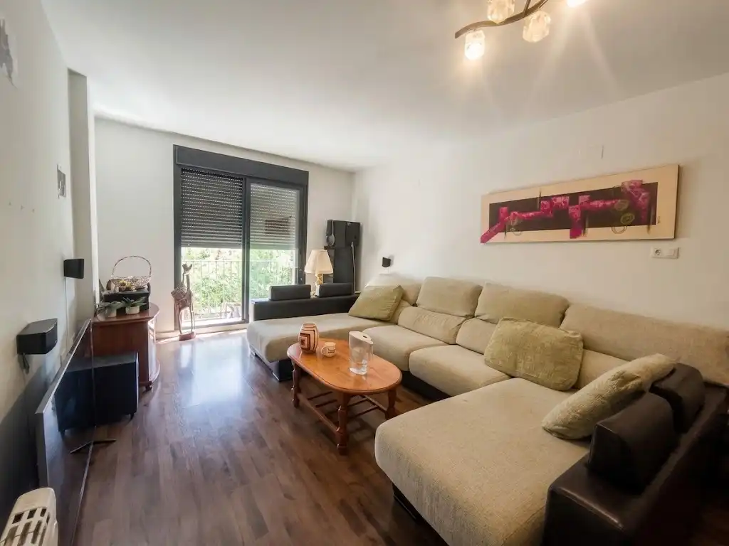 Apartament amb piscina en venda a Avenida 3 DE ABRIL DE 1979