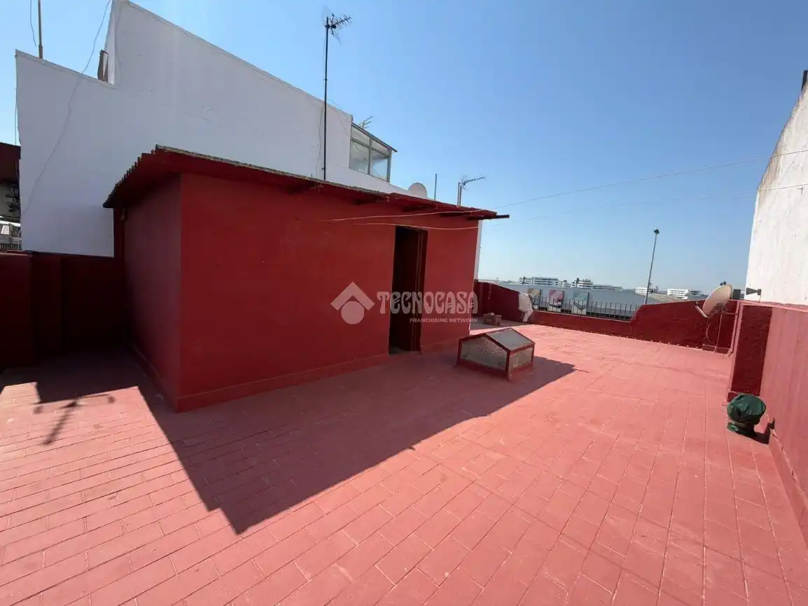 Terrace of Attic for sale in Sevilla  with Air Conditioner and Balcony