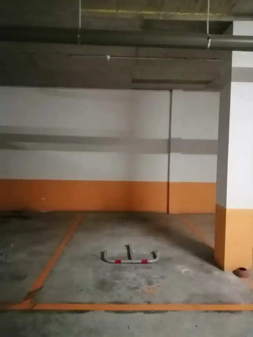 Parkplatz von Garage zur Miete in Salburua - Arantzabela