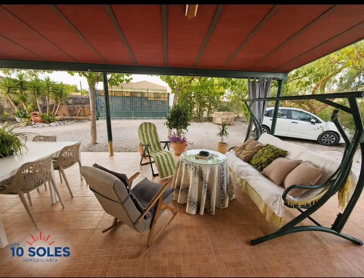 Terrassa de Finca rústica de lloguer en Orihuela amb Aire condicionat, Calefacció i Jardí privat