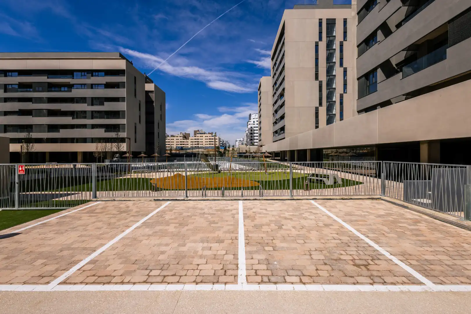 Aparcament de Pis en venda en Madrid amb Aire condicionat, Terrassa i Traster