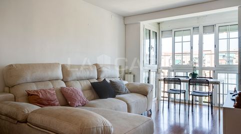 Foto 4 de Piso en venta en Avinguda de Les Corts Catalanes, Besós, Sant Adrià de Besòs
