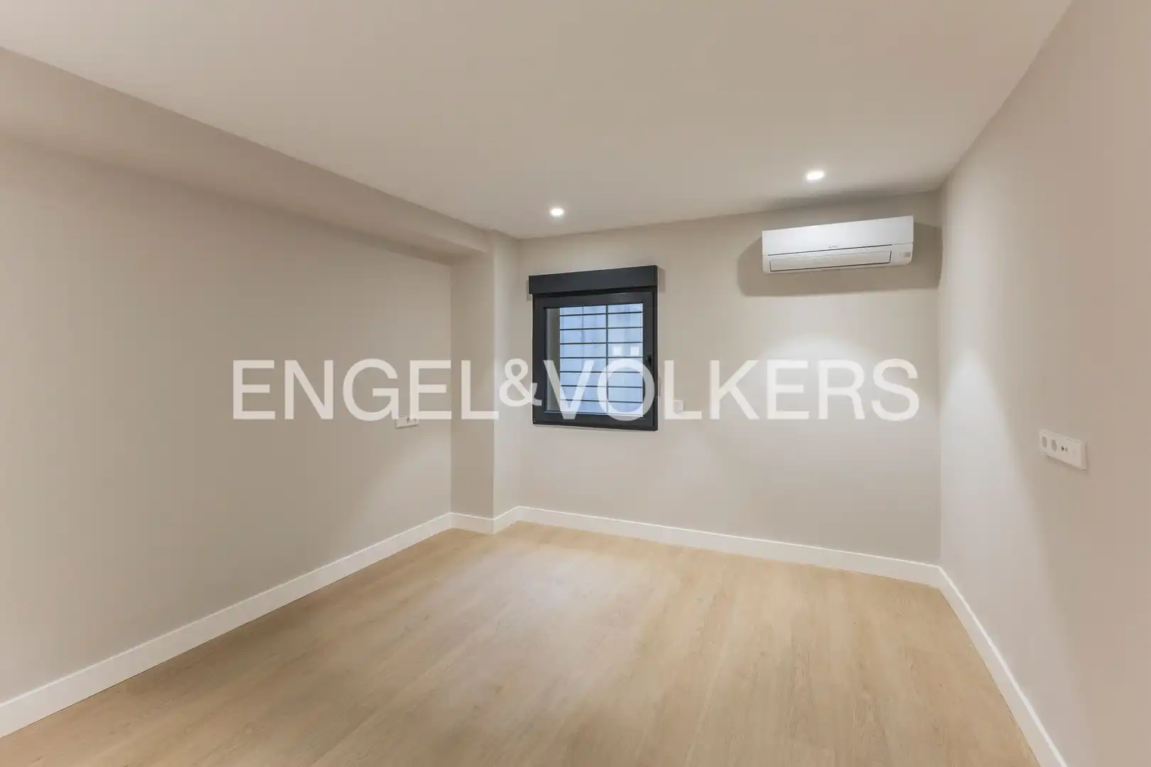 Apartments for rent in Madrid  with Air Conditioner and Heating