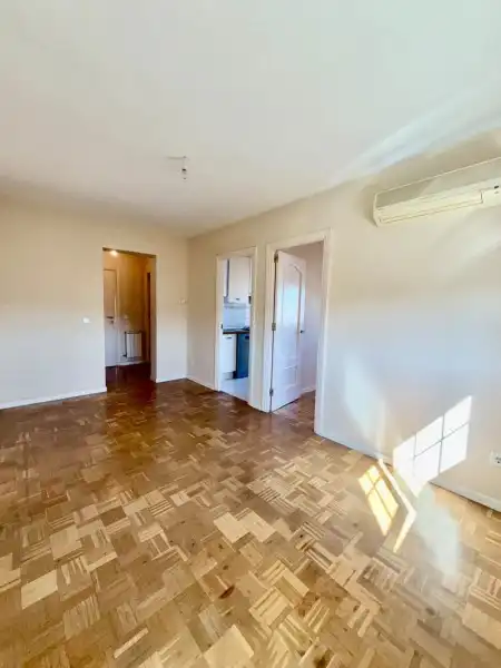 Bedroom of Flat for sale in Carabanchel
