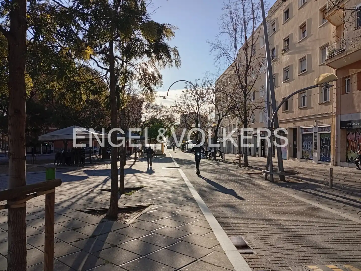 Außenansicht von Dachboden zum Verkauf in Barcelona mit Heizung, Parkett und Terrasse
