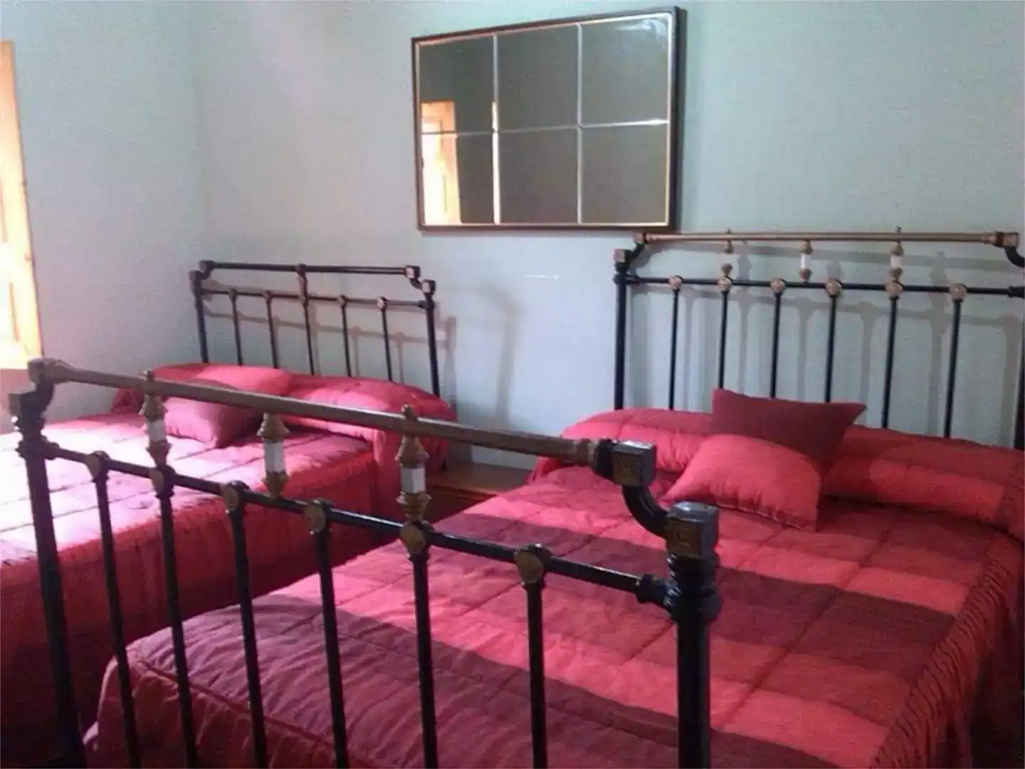 Dormitori de Casa adosada en venda en Vega de Espinareda amb Balcó