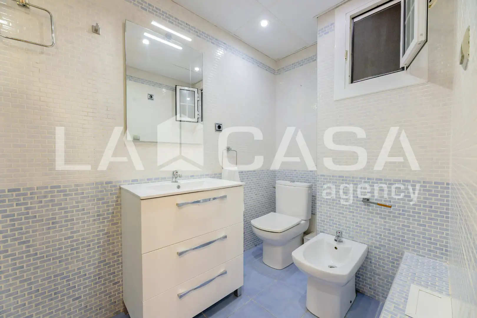 Piso en venta en Valencia con Balcón