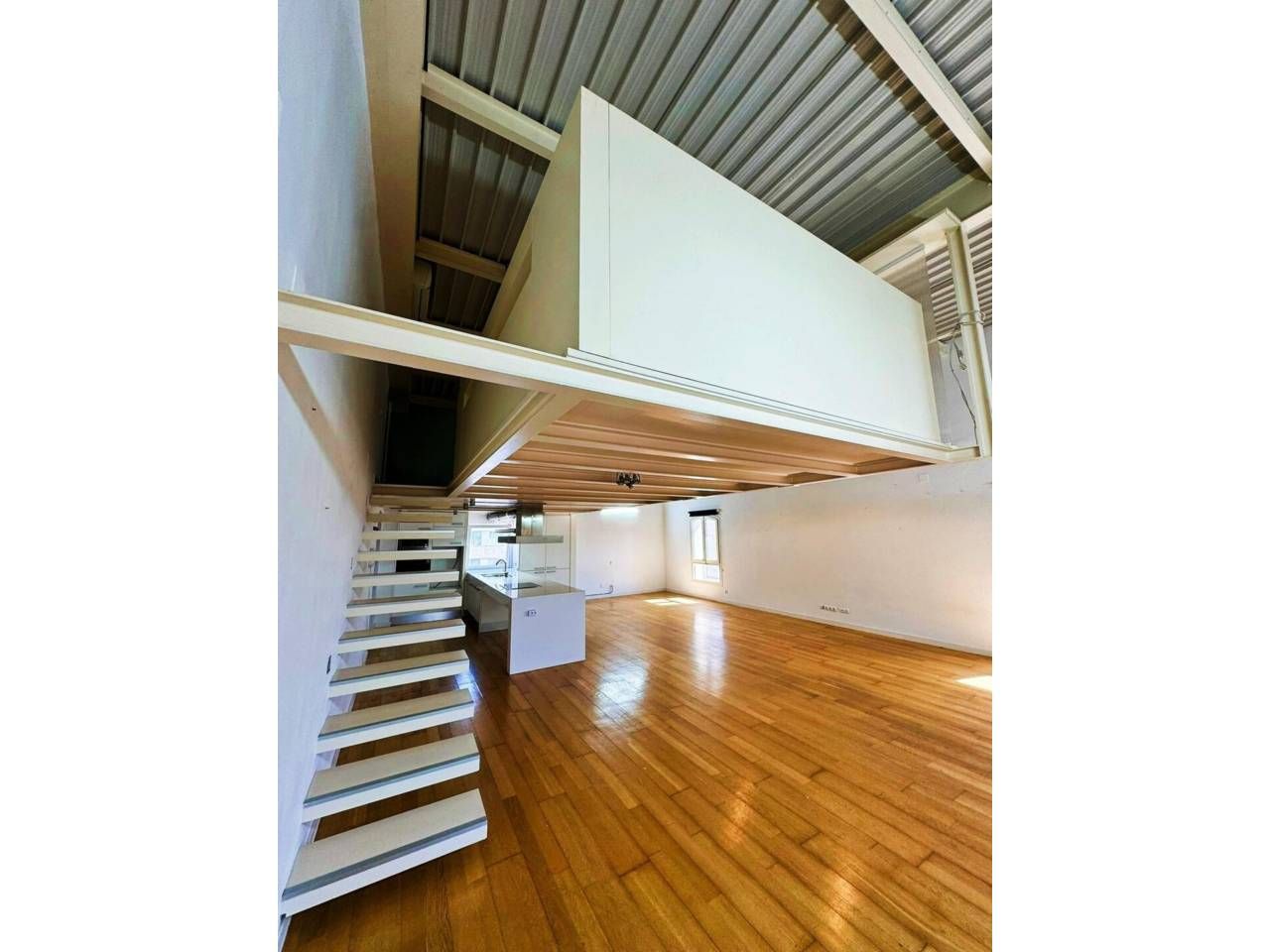 Exterior view of Flat to rent in  Barcelona Capital  with Air Conditioner, Heating and Parquet flooring