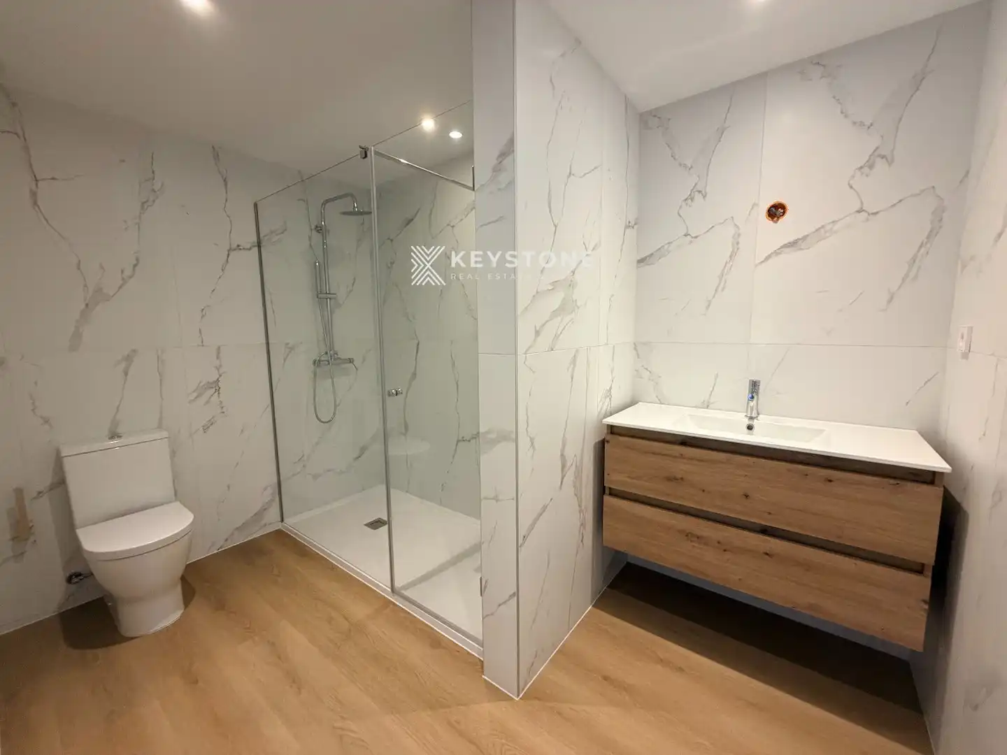 Bathroom of Flat for sale in  Palma de Mallorca  with Air Conditioner and Heating