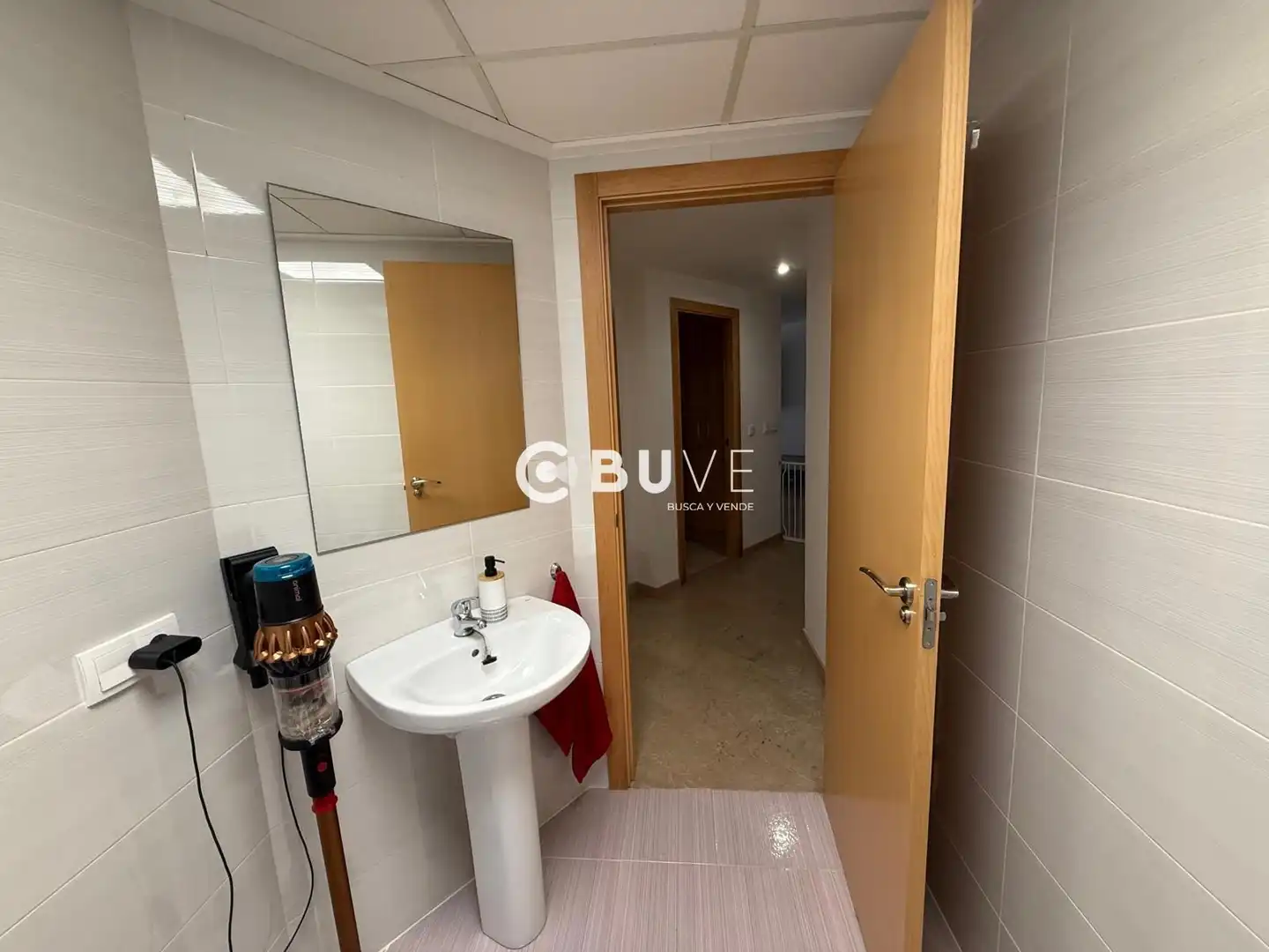 Bathroom of Flat for sale in Ador  with Air Conditioner, Terrace and Furnished