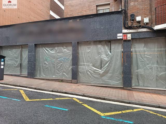 Local comercial en Alquiler en Bagatza - San Vicente