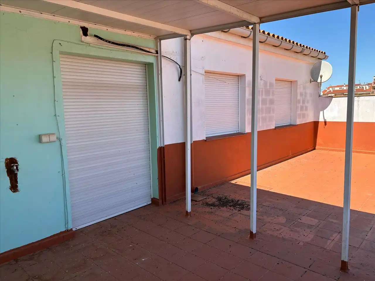 Vista exterior de Pis en venda en Villarrobledo amb Terrassa