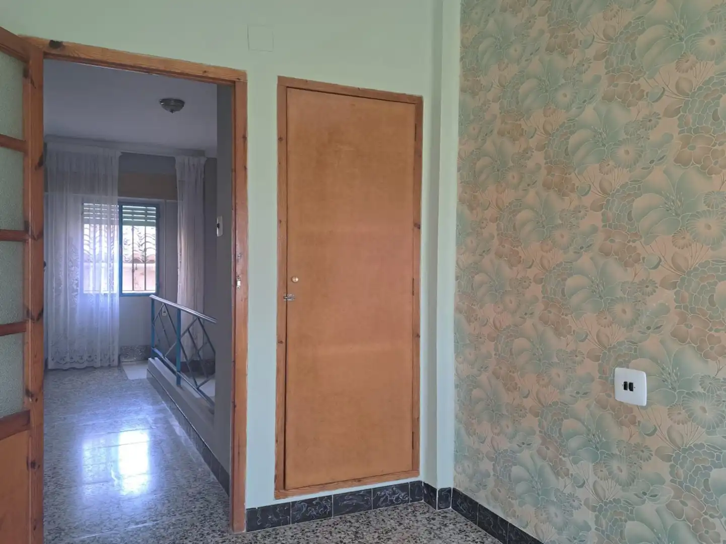 Casa adosada en venta en Requena con Trastero