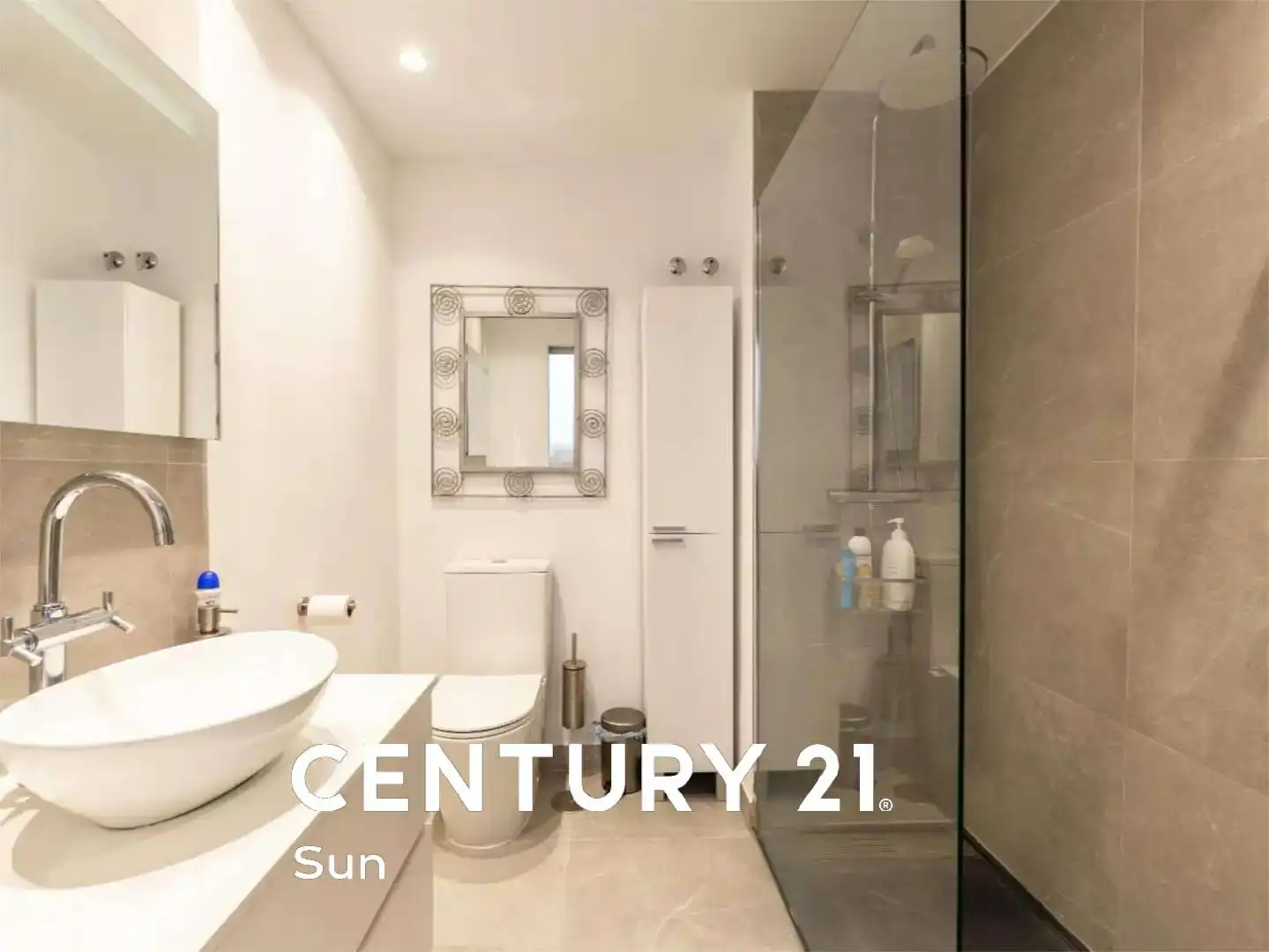 Baño de Casa adosada en venta en Marbella con Aire acondicionado, Terraza y Balcón