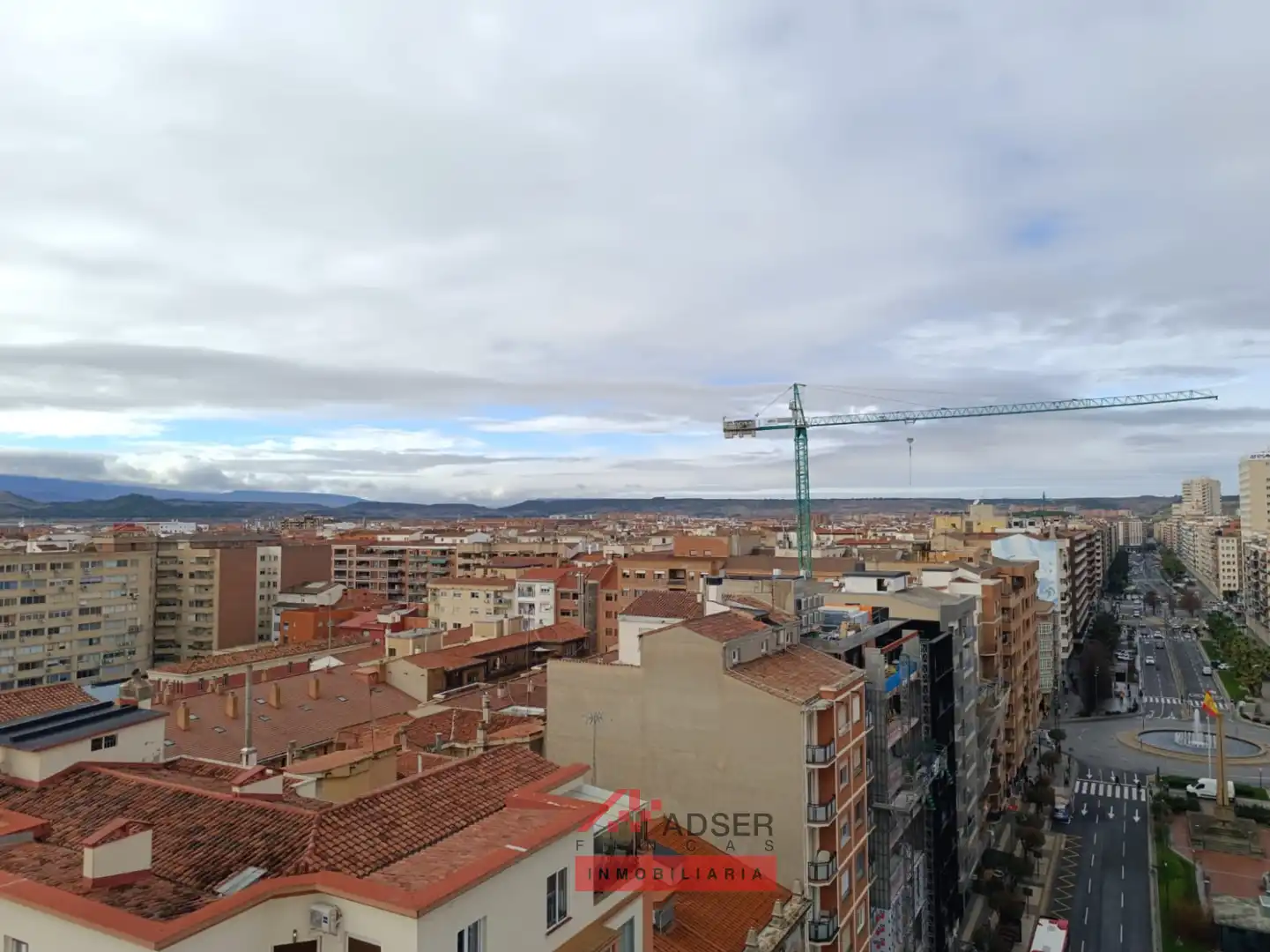 Vista exterior de Piso de alquiler en  Logroño con Calefacción, Parquet y Terraza