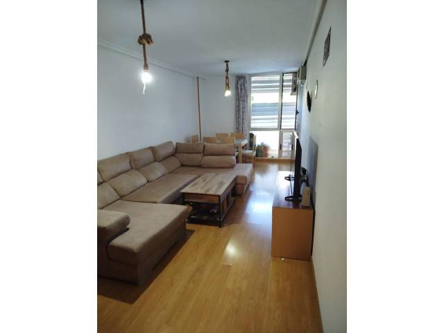 Piso en Venta en Paus - Poligono San Blas