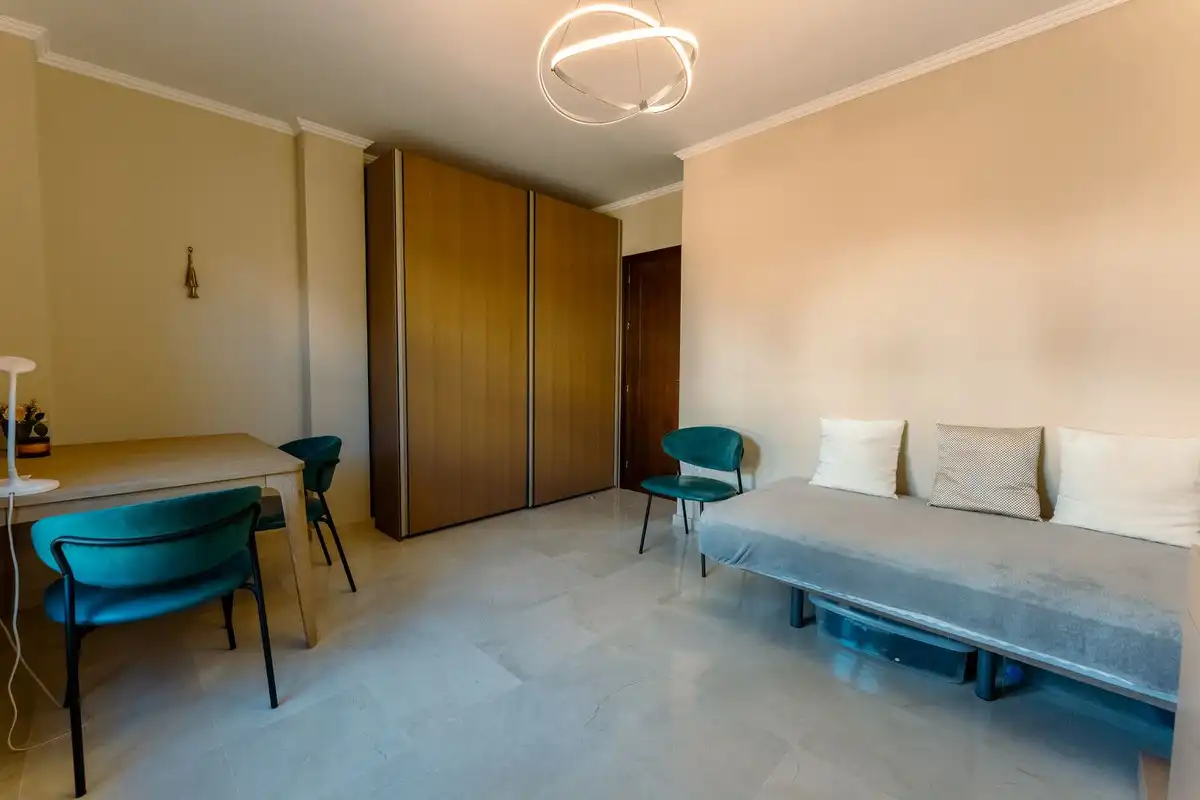 Dormitori de Casa o xalet en venda en Marbella amb Aire condicionat, Terrassa i Traster