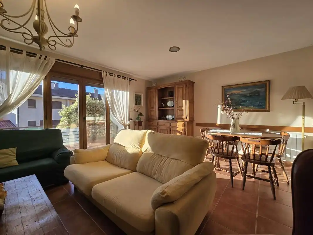 Sala de estar de Casa o chalet en venta en Llanes con Calefacción y Terraza