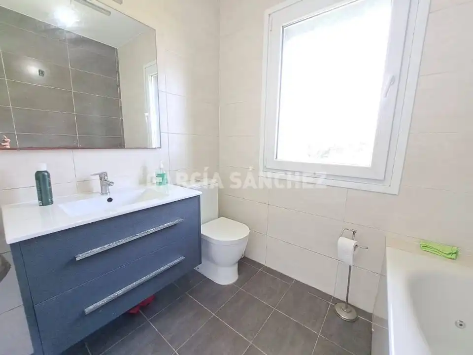 Bathroom of Houses for sale in Boiro  with Furnished