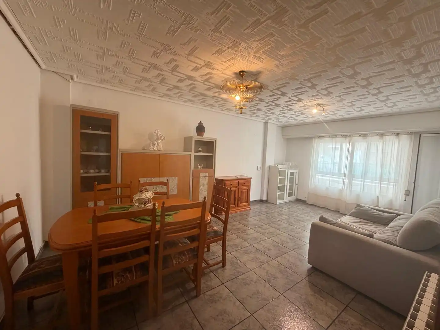 Wohnzimmer von Wohnung zum Verkauf in Sagunto / Sagunt mit Möbliert, Ofen und Waschmaschine