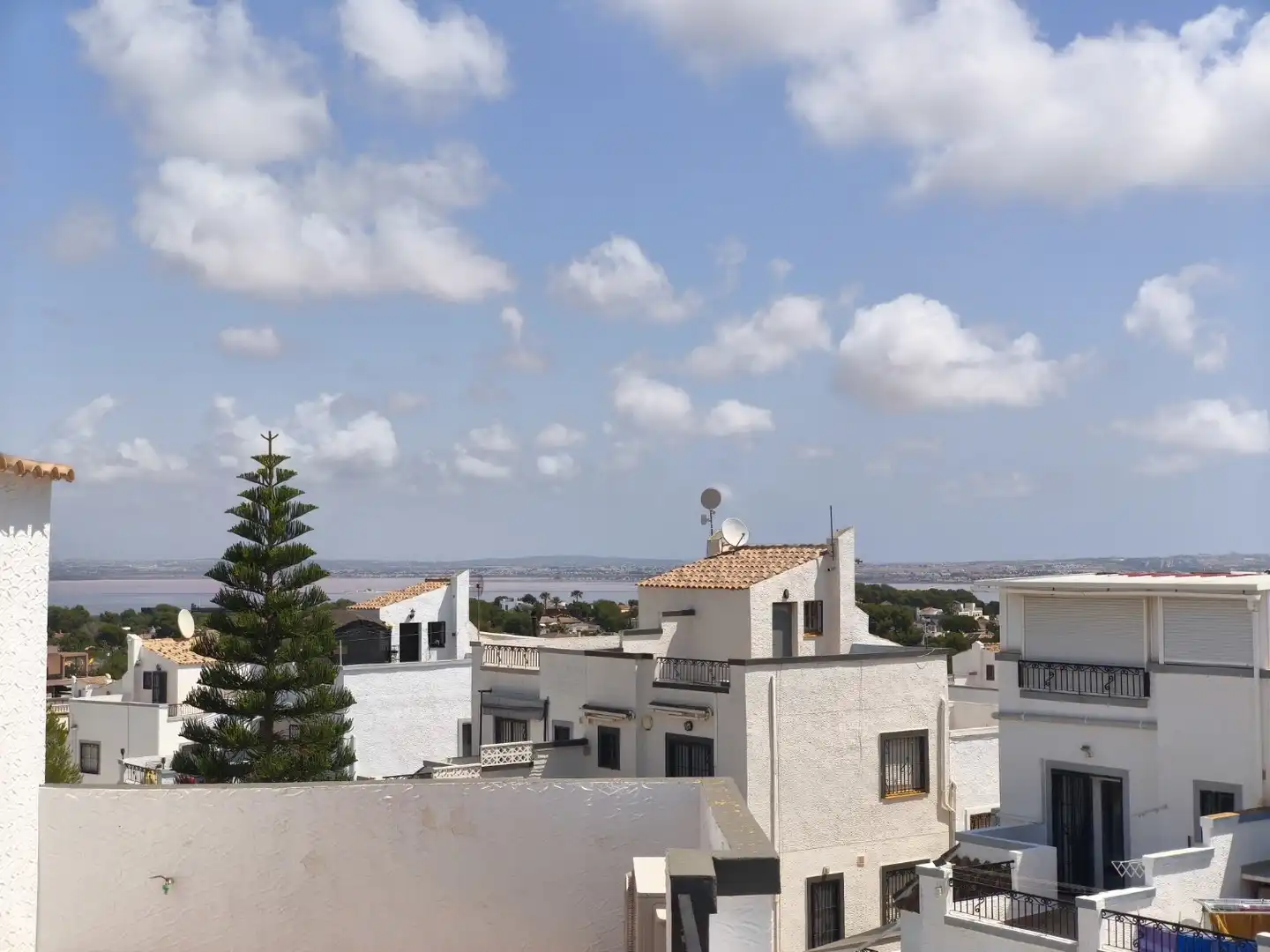 Vista exterior de Casa adosada en venta en Orihuela con Aire acondicionado, Piscina y Amueblado