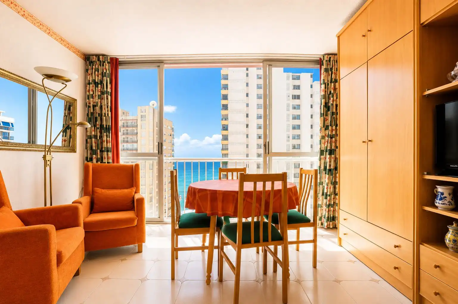 Bedroom of Apartments for sale in Benidorm
