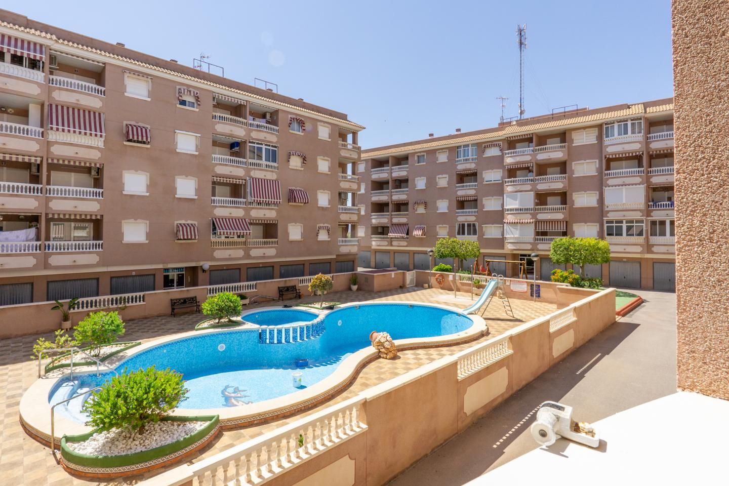 Exterior view of Flat for sale in Santa Pola  with Air Conditioner, Terrace and Furnished