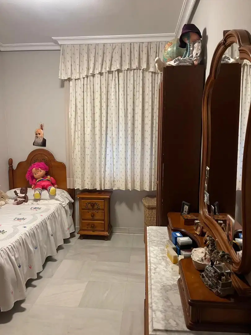 Schlafzimmer von Wohnung zum Verkauf in Sevilla mit Abstellraum