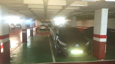 Foto 2 de Garaje en venta en Passeig Maragall, Gavà