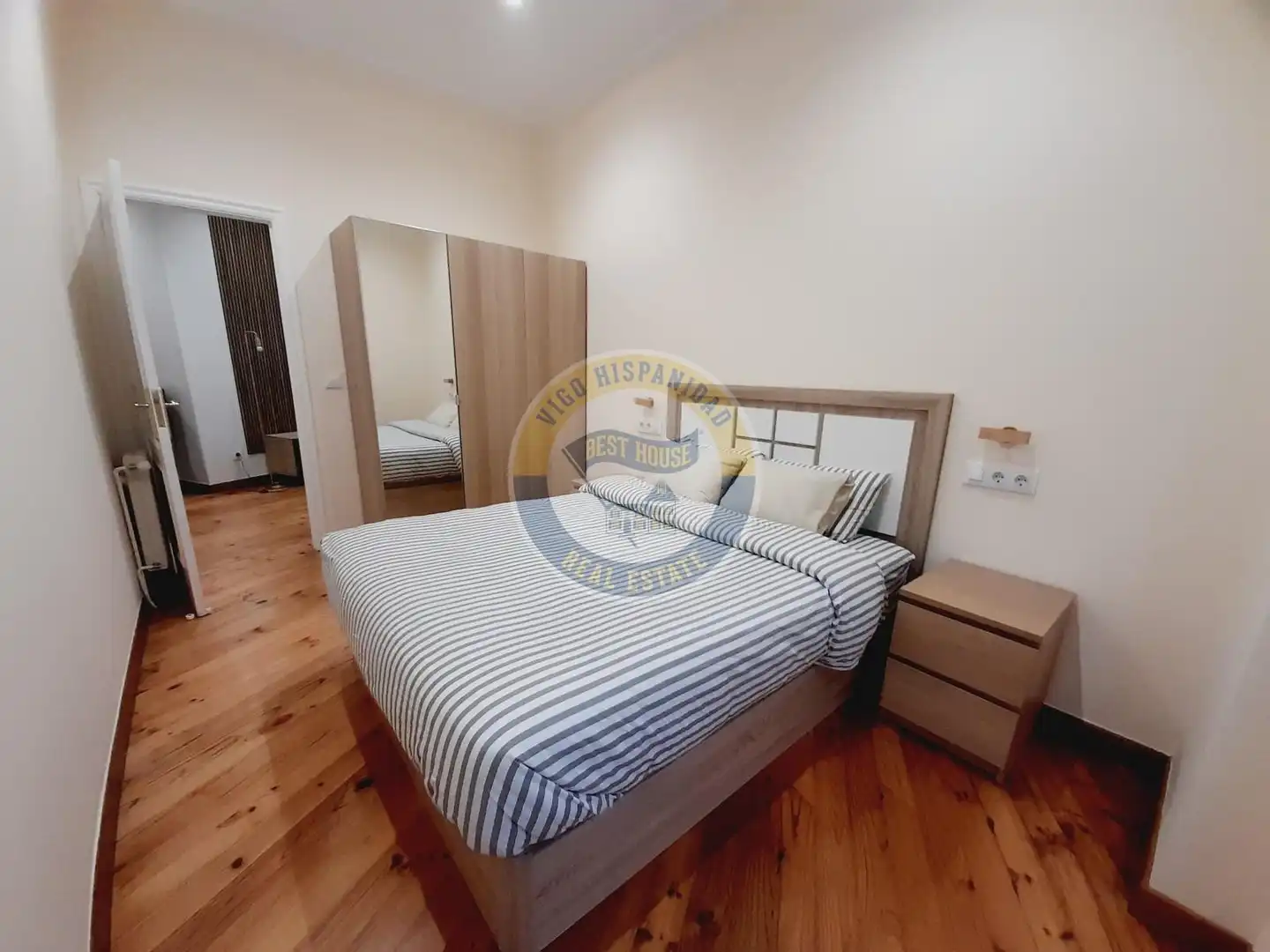 Habitación de Piso en venta en Vigo  con Amueblado