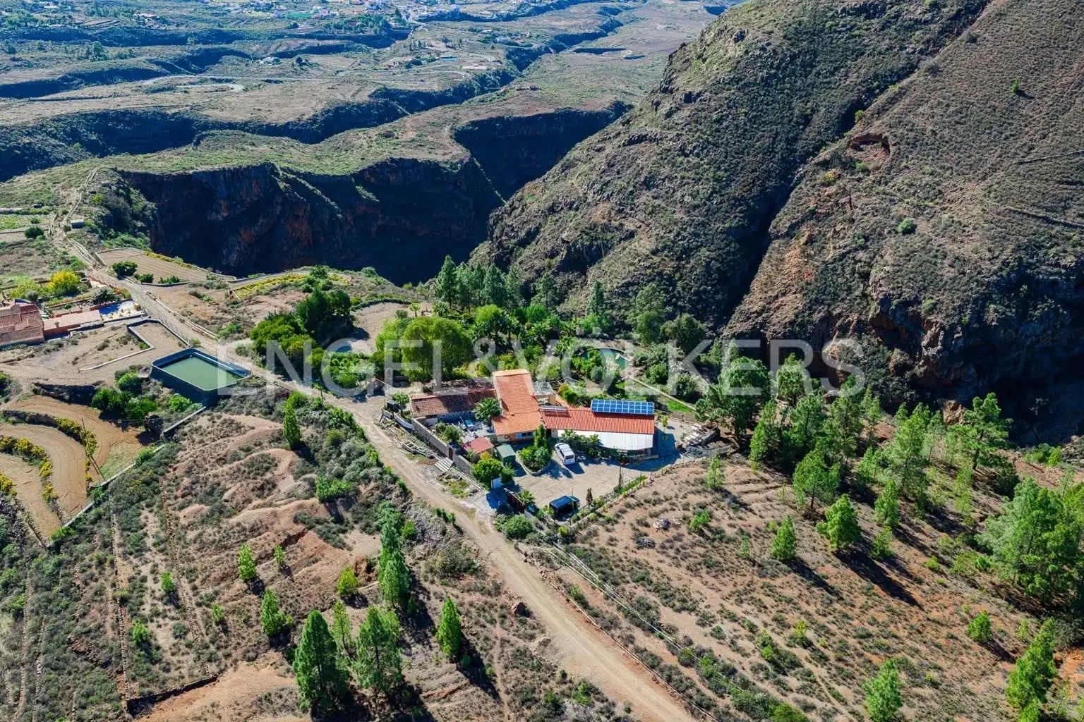 Exterior view of Houses for sale in Vilaflor de Chasna  with Terrace and Furnished